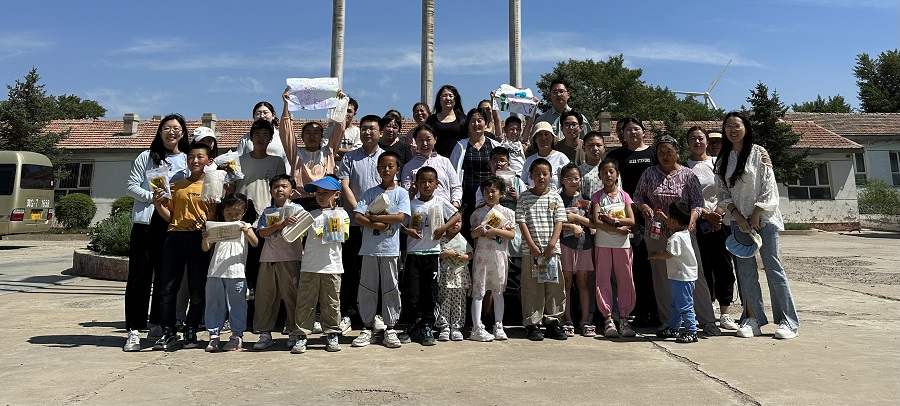 農(nóng)墾中心團支部、婦委會開展聯(lián)學(xué)共建暨 調(diào)研實踐活動